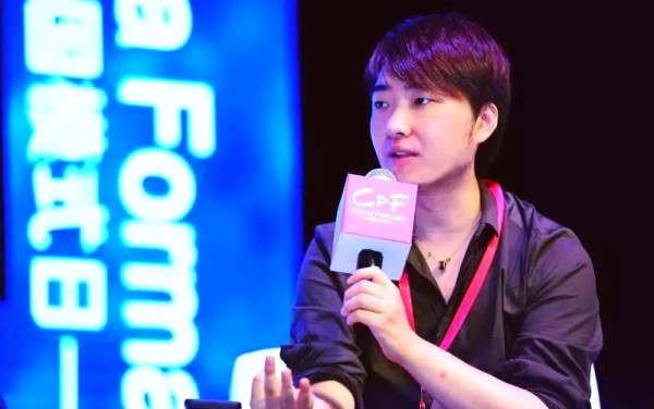 吴彤的电视传奇之路:从最年轻制片人到行业领航者