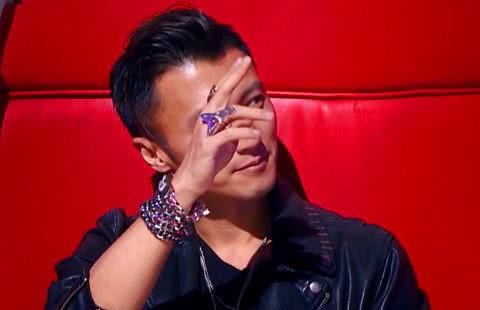 《中国好声音》有7个冠军学员，但只有一个女生，却只有她红了