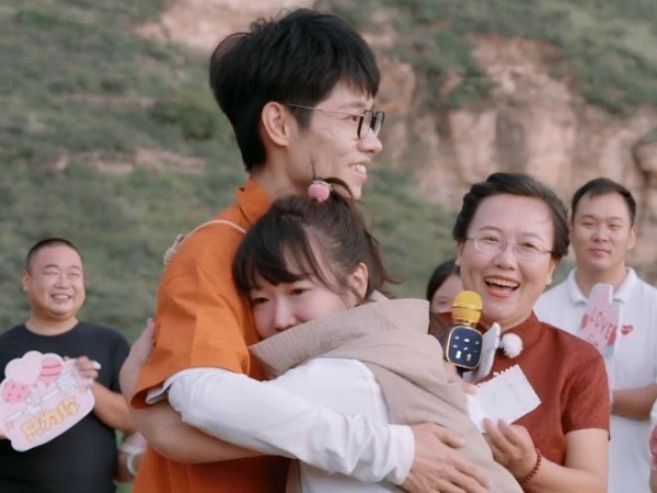 再见爱人4：李行亮强行公主抱麦琳太辣眼，谁来考虑观众的感受？