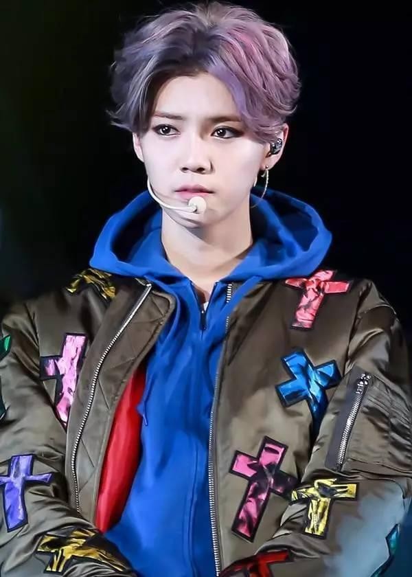 手握明星小秘密 明星同款小尾勾人眼妆 明星化眼妆的方法