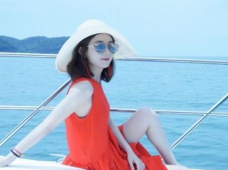 受欢迎艺人榜单，11月变化大，赵丽颖跌出前十，王俊凯人气王