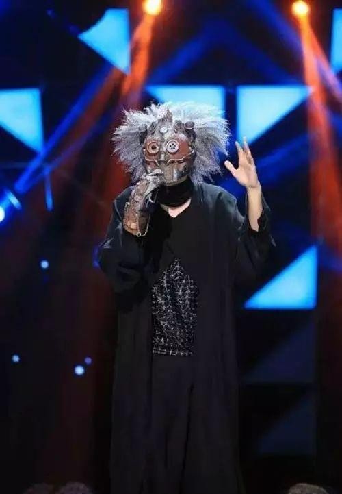 《蒙面歌王》中的神秘声音与艺术家风采