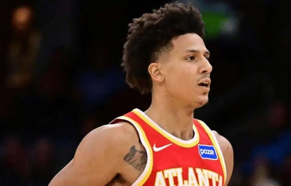 现原形了！2.2亿续约没拿到，场均25+9伪巨星，现在被二当家取代