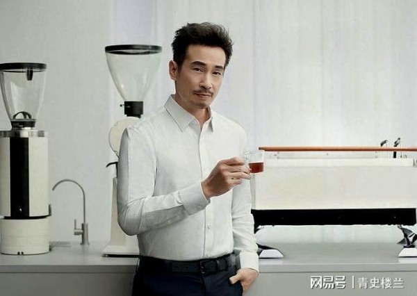 香港明星咖啡店四年倒闭：寸土寸金行业背后难题揭秘