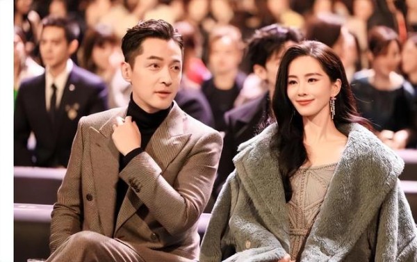 肖战王一博同框，张凌赫白鹿戴同款首饰，胡歌唐嫣刘诗诗并坐