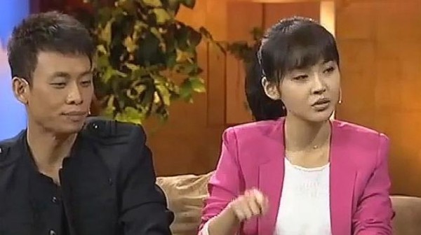 张译张佳宁做客非常静距离，气到直接动手现场拆台，全场爆笑！