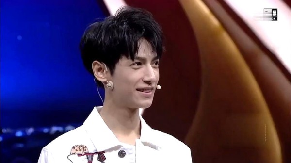 非常静距离罗云熙，非常静距离三十而立扬帆起航