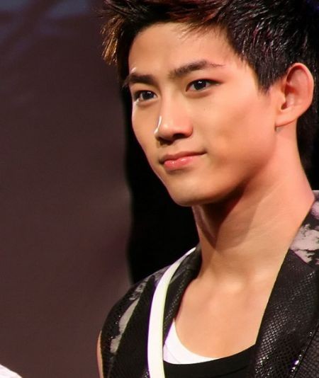 韩娱每周一星：“禽兽偶像”代言人玉泽演(图)