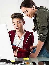 吃瓜黑料反差表：明星私下生活揭秘：惊人反差！-2