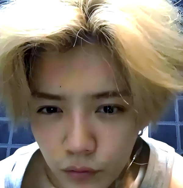 百晓生爆料三人组引发娱乐圈震荡：假清白的困境与公众期待