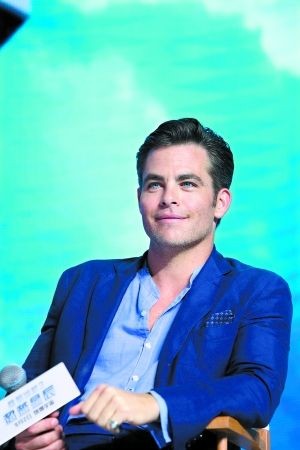 国际大腕纷纷挤进中国市场 各出奇招和粉丝套近乎