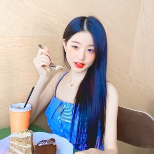 I am catastrophically in love with you. “我爱你爱得要命。” 张元英 | 张员瑛 禁二改.用图标源.