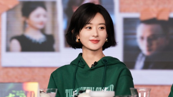 赵丽颖聊一年拿三大奖：好心态决定命运，很有收获保持平常心