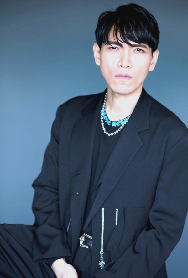 杨宗纬：从选秀舞台到华语乐坛的现象级歌手