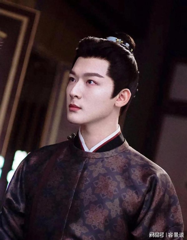 3月演员热度报告,张晚意陈都灵白敬亭凭演技上热搜评价却很大