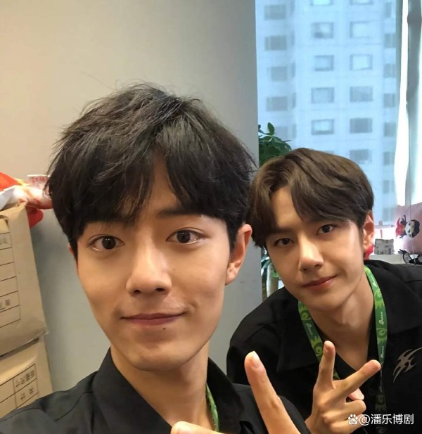 娱乐圈幕后的顶流推手：百万粉丝级站姐如何撑起明星光环与粉丝黏性