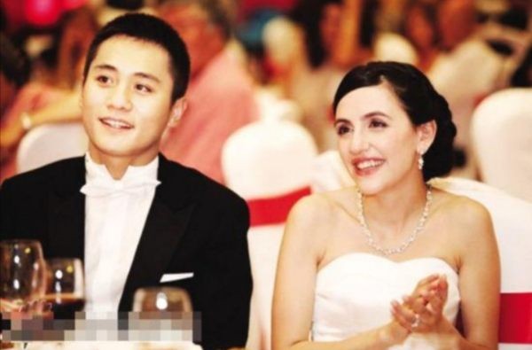 有哪些明星是和普通人恋爱、结婚的？