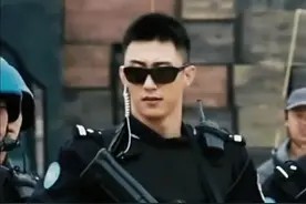 《王一博、黄景瑜拍戏趣事：偶像明星的日常爆笑生活》图片