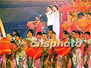 电视金鹰节：热闹了诸路歌星 却冷落了电视明星