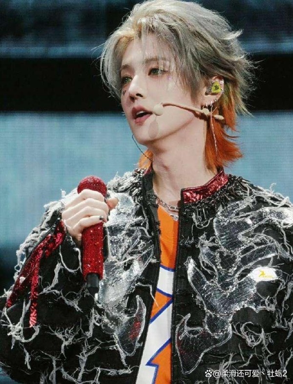 鹿晗新发型为何颠覆传统审美？冷暖混搭成时尚新标杆