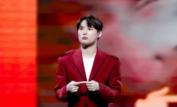 韩国明星纷纷赴华举行粉丝见面会，韩国媒体广泛报道并增派人员