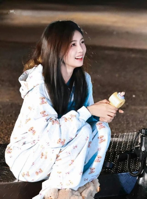 白鹿行程曝光粉丝直呼过瘾米兰秀场即将亮相