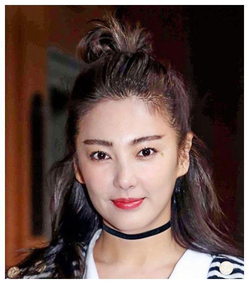 疫情期间！这几位明星跑国外旅游！想过后果吗？