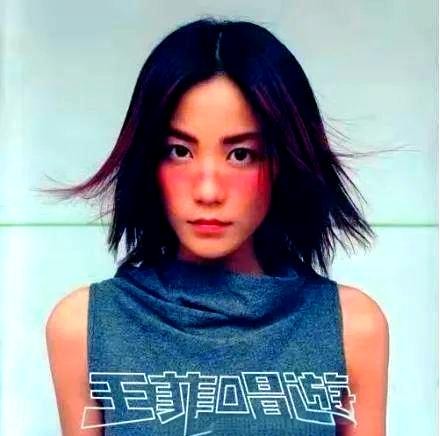 明星前卫风格:独特魅力与视觉冲击