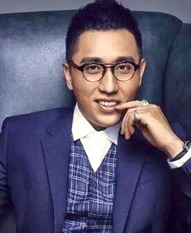 明星本名揭秘：从华少到鹿晗的真名故事