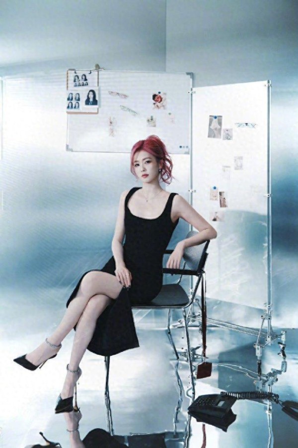 白鹿的粉发黑裙32年前的时尚禁忌，今日的潮流巅峰