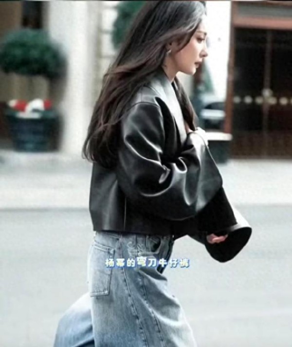 杨幂：弯刀裤穿搭的破界者，重新定义时尚话语权