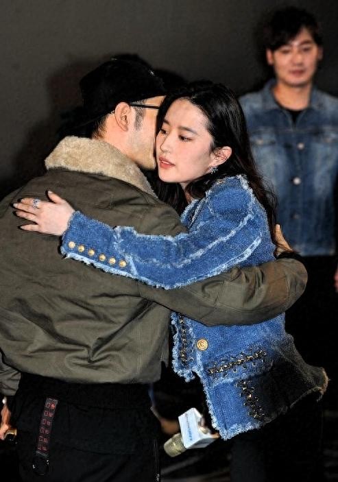 黄晓明与刘亦菲：演技与作品质量引发热搜热议