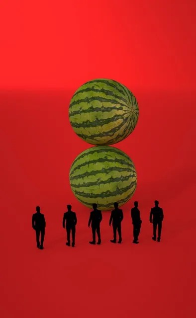 华年：网红明星人设崩塌，背后真相让人唏嘘！

在娱乐圈和网红圈，人设是他们的“金名片”，但当人设崩塌时，往往比高楼倒塌还震撼。今天就来扒一扒那些网红明星人设崩塌的“大瓜”！
明星人设崩塌：从神坛到泥潭曾经的“流量小生”李某某，以“阳光帅气、演技派”形象出道。他演的剧集收视爆棚，粉丝无数。可后来被爆在剧组耍大牌，对工作人员颐指气使，甚至在公开场合与导演闹矛盾，大吵大闹，还被媒体拍到私生活混乱，与多位...