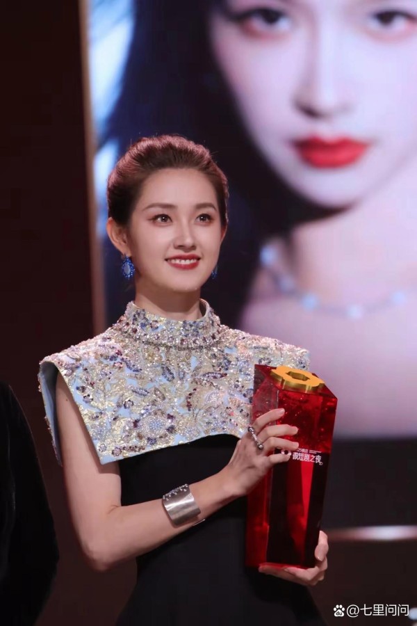 #娱乐八卦# 短剧演员郭宇欣爆料...@七里问问的动态