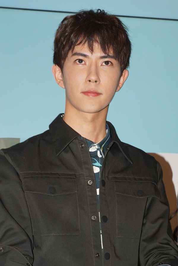 「警方通报」于朦胧坠楼事件最新回应，网络爆料背后的真相揭秘！