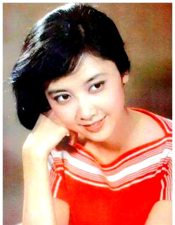 朱琳：戏子与科研者之间的传奇转换