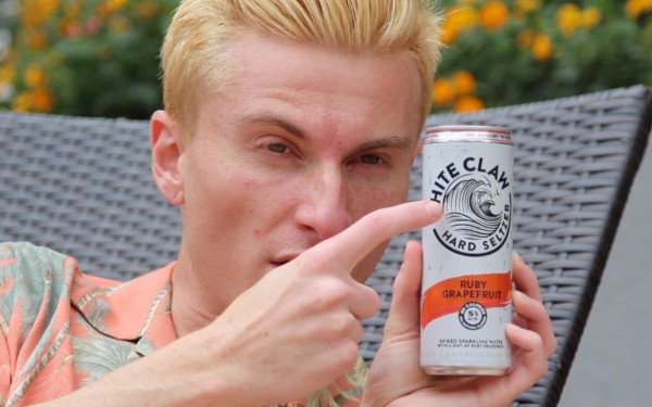 用潮牌思维来做酒，苏打酒品牌「空卡」为什么想成为潮流标志物？