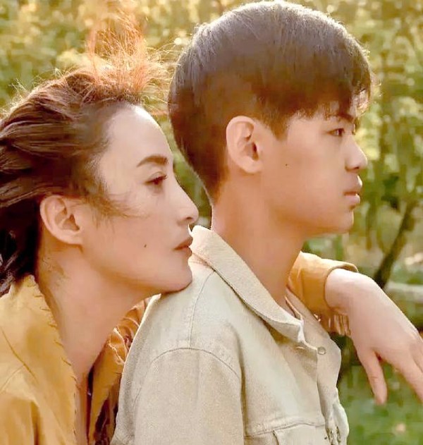 家庭教育如何塑造孩子的未来：明星家庭的启示