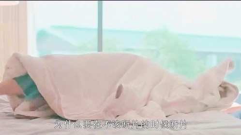 意外接吻后，男女生不同的反应，太好笑了(1)