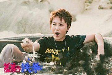 盘点一下自带喜感的明星，站在那就想笑，他排第一没人反对