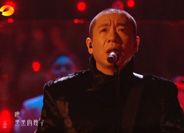 知名乐评人炮轰杨丞琳：浪姐水平，不配叫歌手，能红是因为长得好