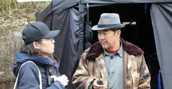 张国立70岁拼命拍戏为哪般？揭秘明星对赌协议背后的辛酸