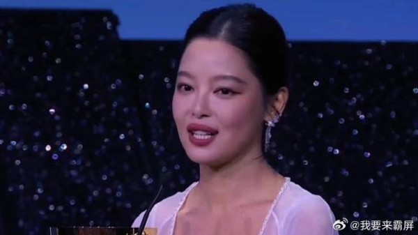 辛芷蕾封后威尼斯，继巩俐后内地第二人，日挂中天演技看哭评委
