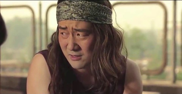 兄弟女友加入乐队，二人因此意见不合，兄弟反目