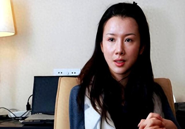 不到三天爆出五个猛料！隐秘婚姻、同居、腐败，个个离奇又震撼