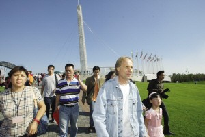 2006年克莱德曼曾到沈阳世博园游览