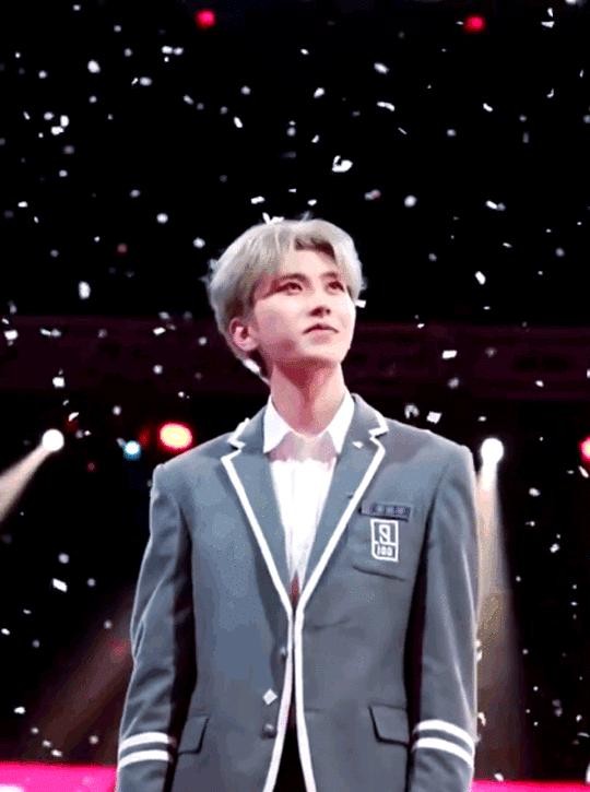 内娱顶流的真相与未来：曝光背后的深思