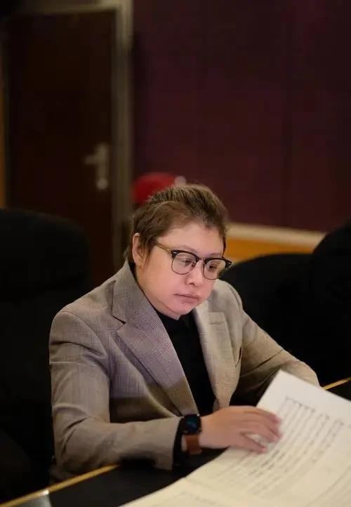 侵吞善款、贪污上亿，韩红遭实名举报，4年了，那句道歉还没来