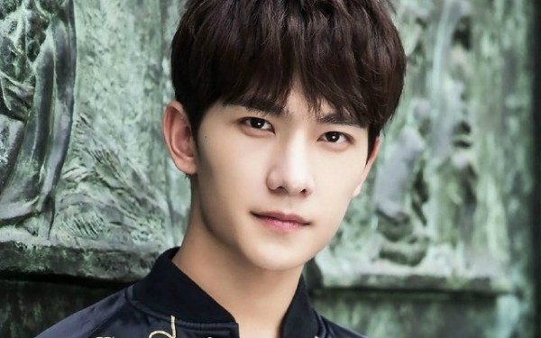 男演员星座与表演艺术，星座知识的深度应用与探索