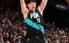 杨瀚森三分开挂再砍8分，NBA生涯总得分超越周琦